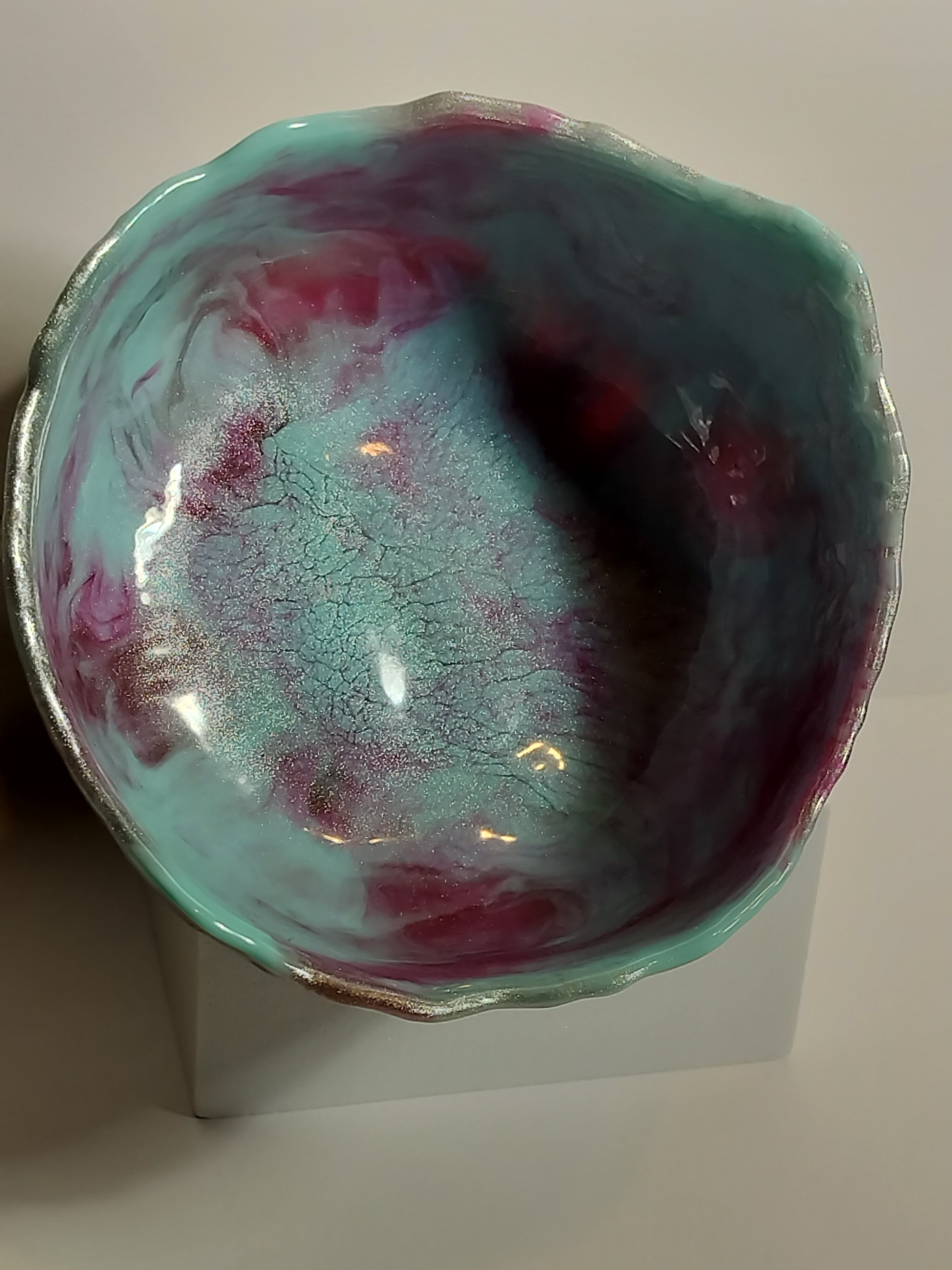 Irregular resin bowl