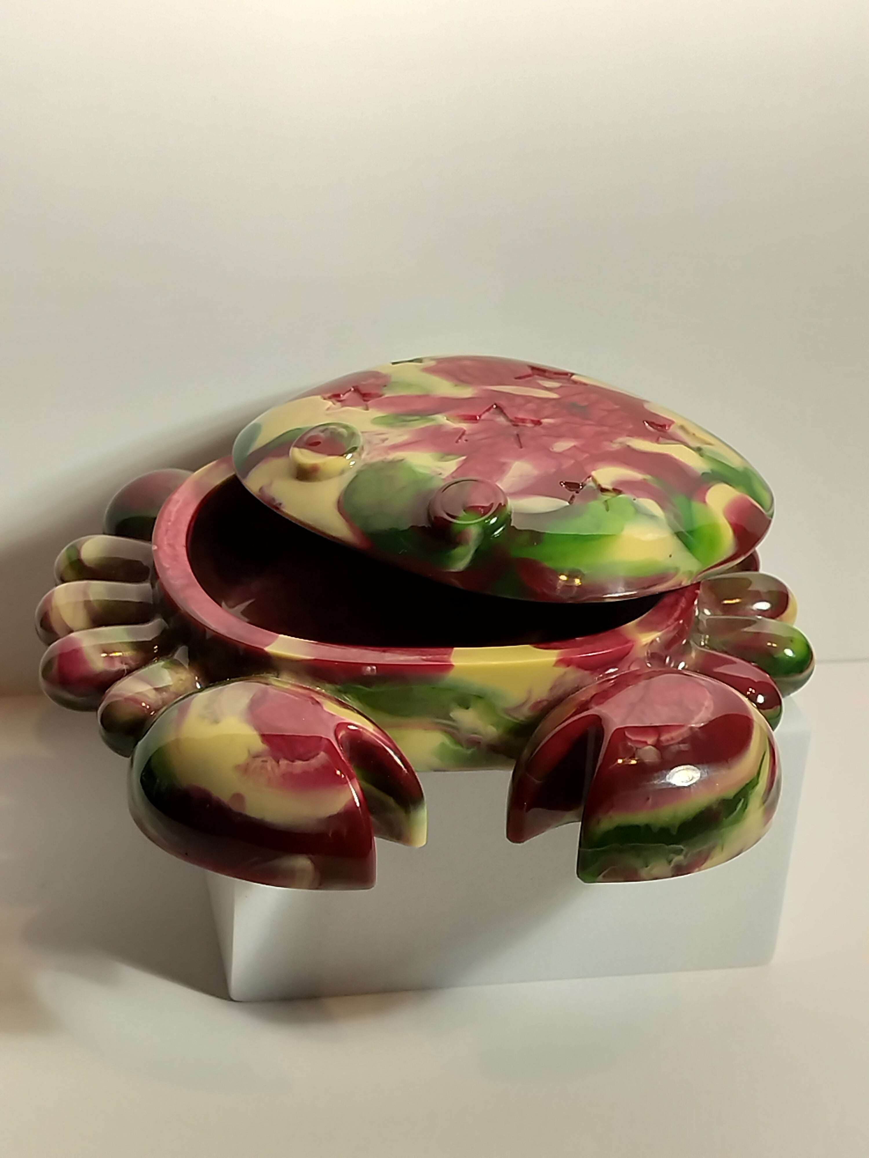 Resin Crab Jar