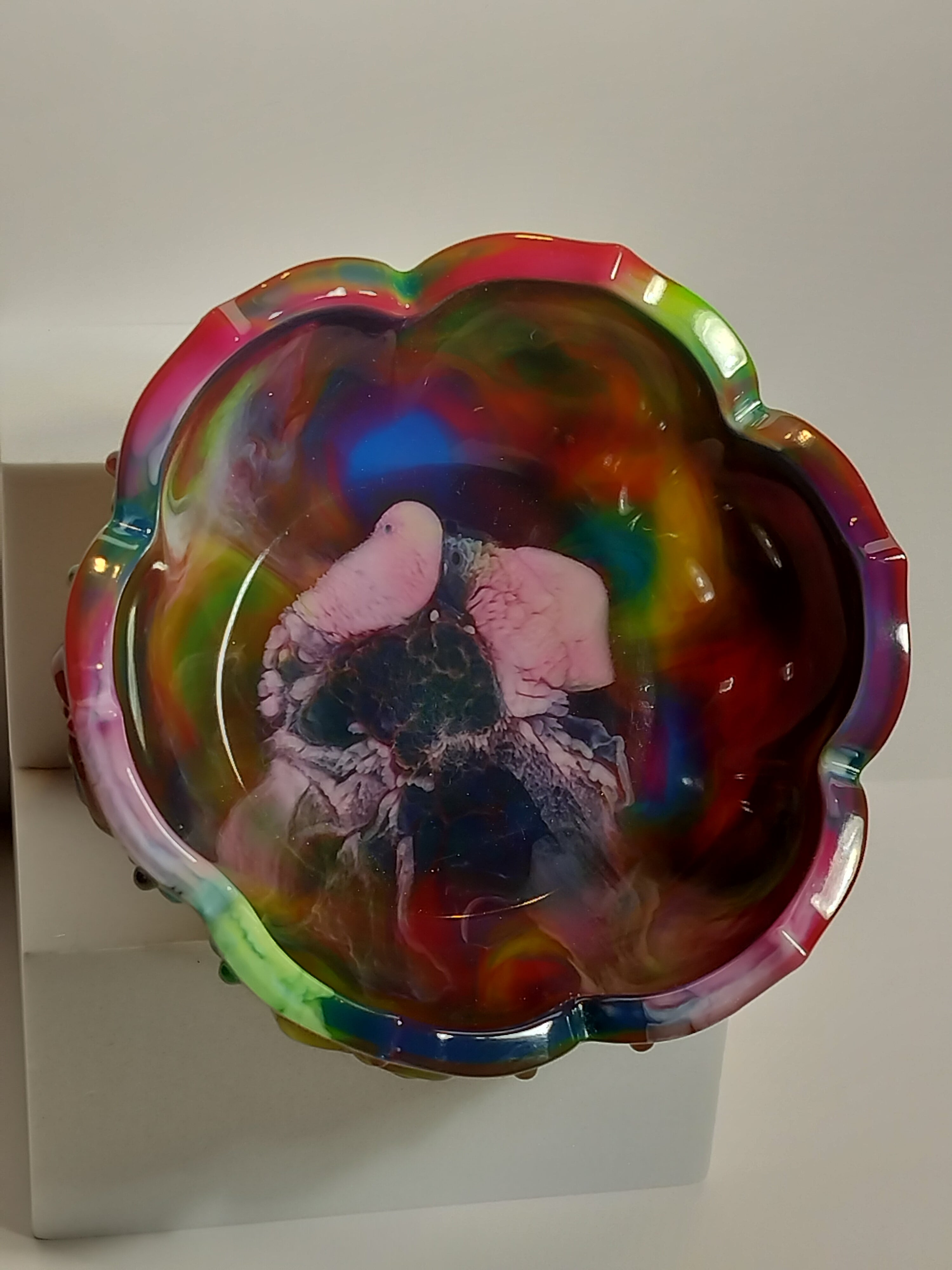 Resin flower dish