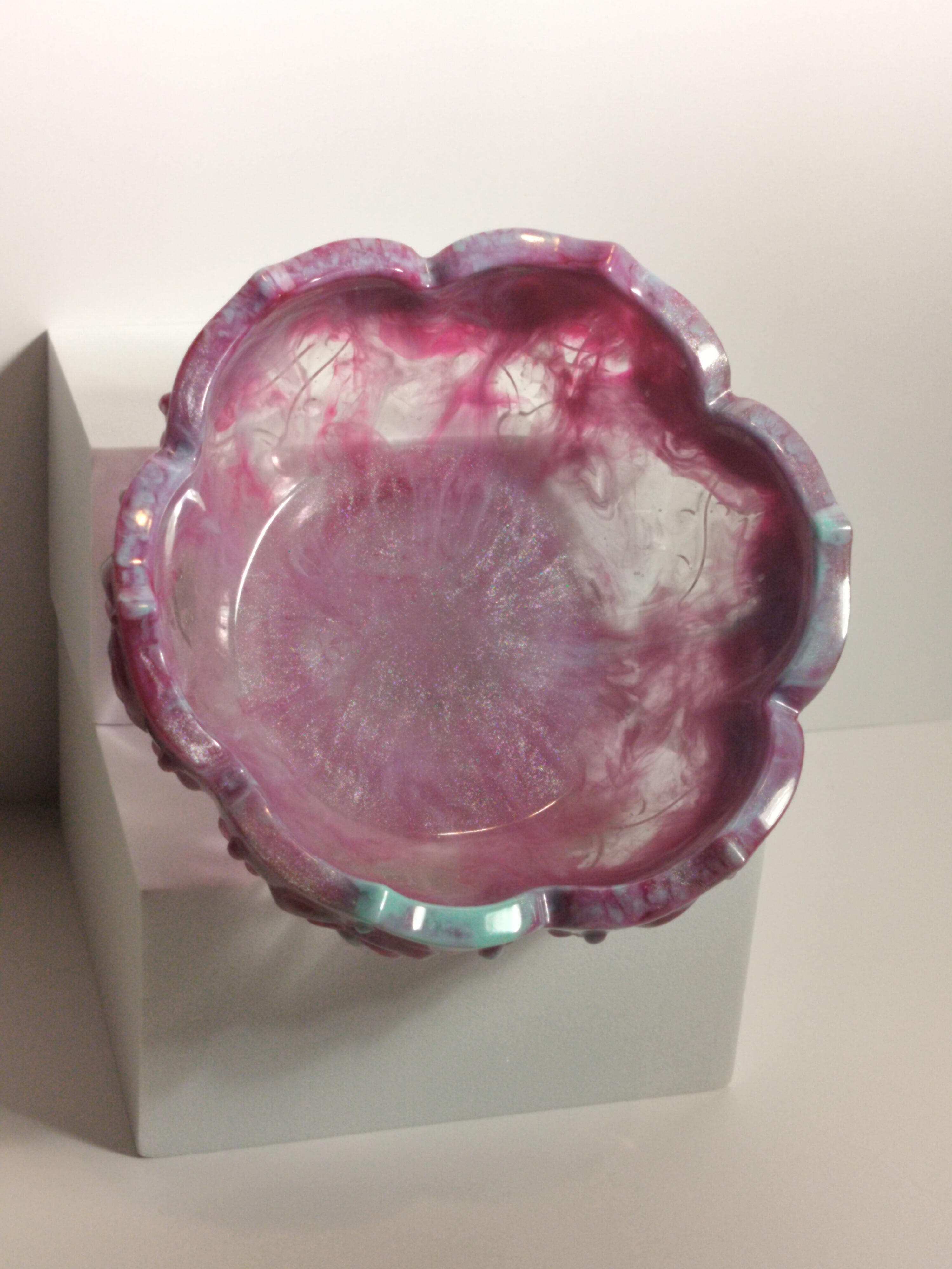 Resin flower dish