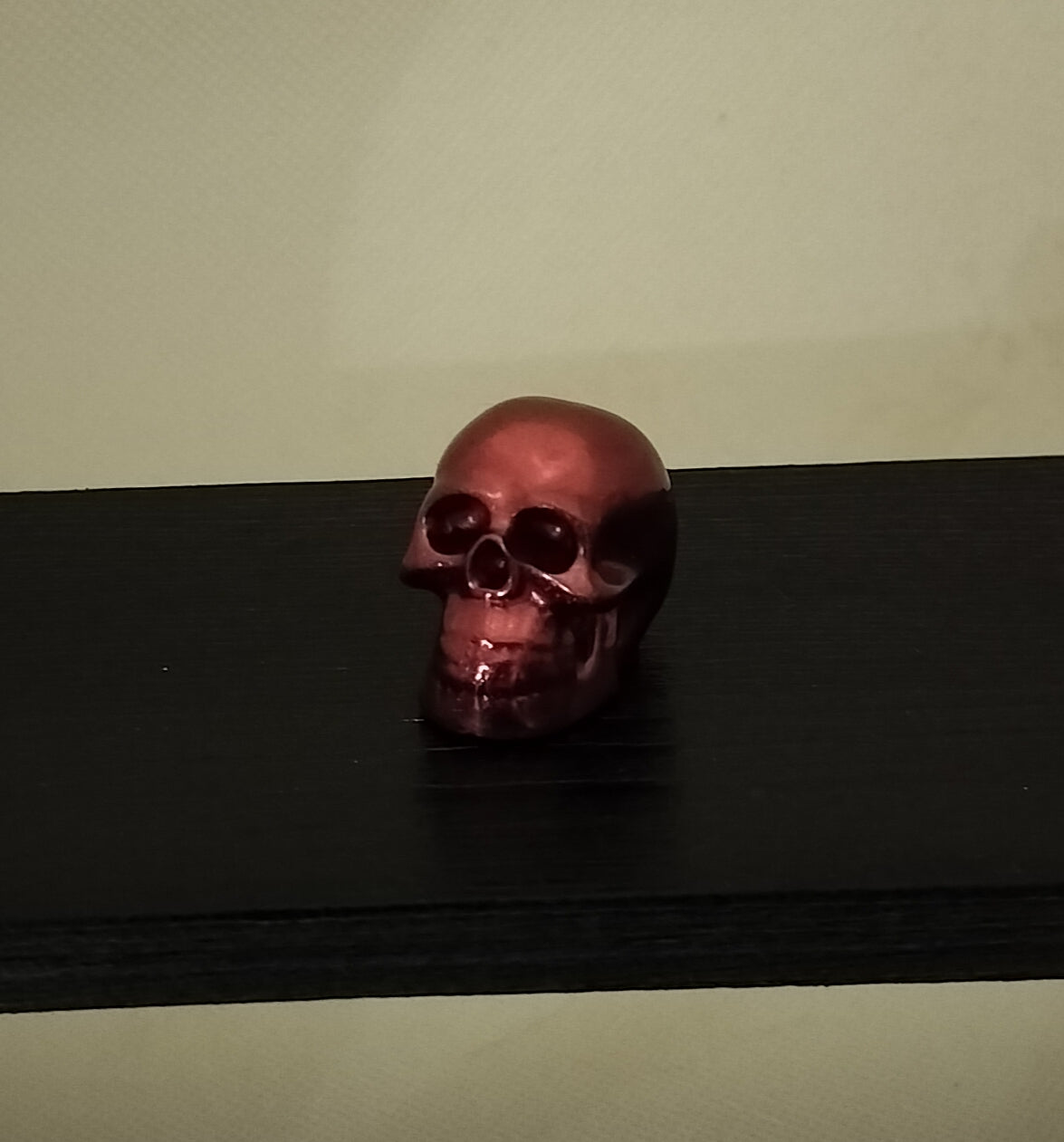 Mini resin skull