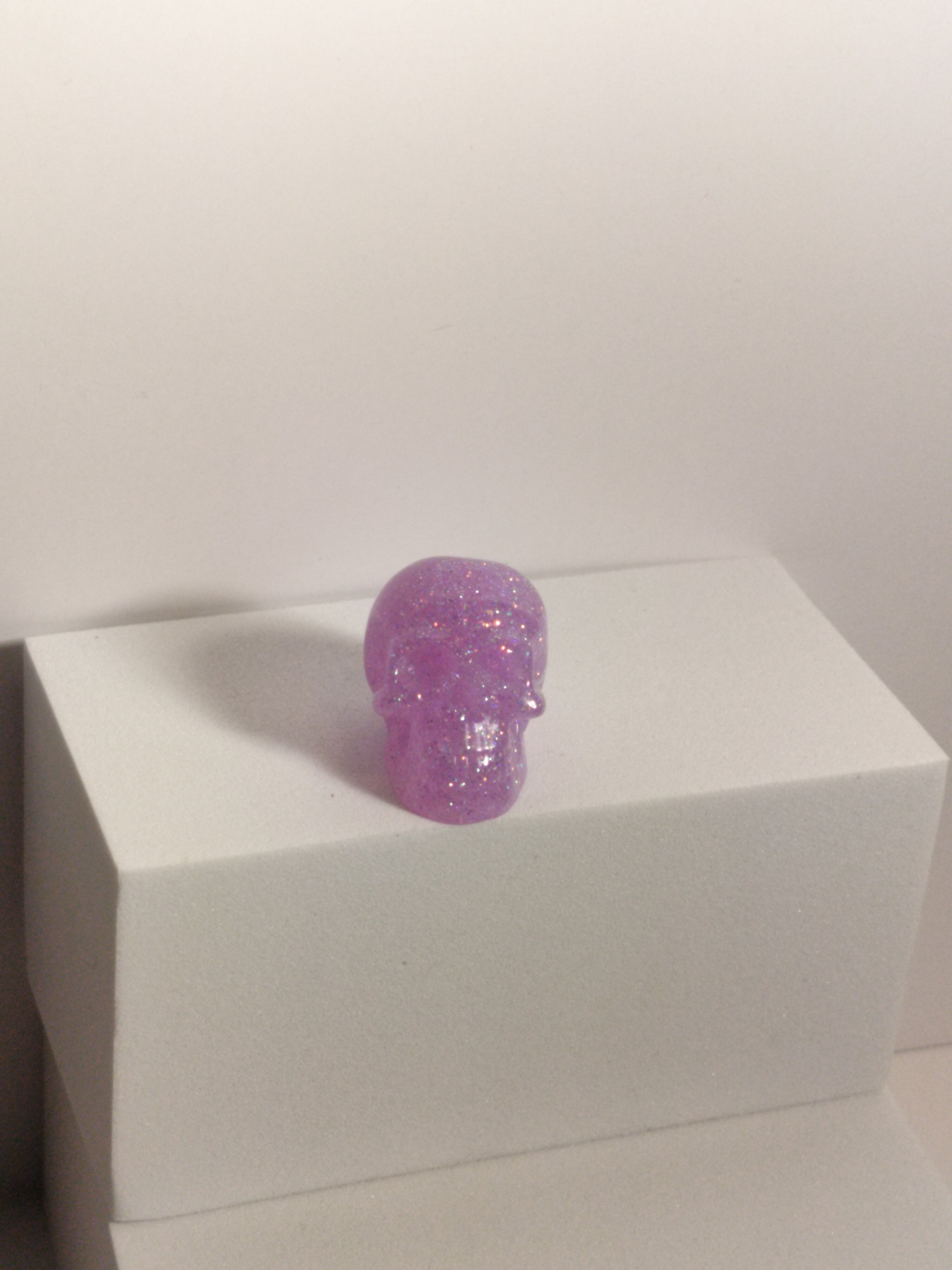 Mini resin skull